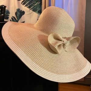 Oversized Sun hat